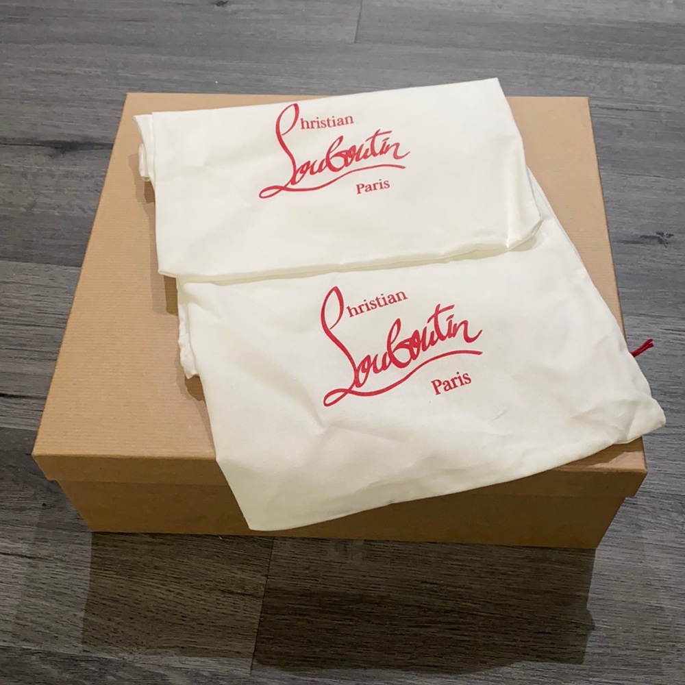 Christian louboutin shoe box size 37 new white dust bags 100% authentic